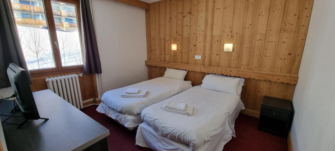 Hotel La Belle Aurore Alpe d'Huez Exterior photo